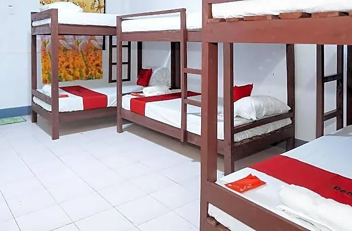 Hotel Reddoorz @ St Anthony