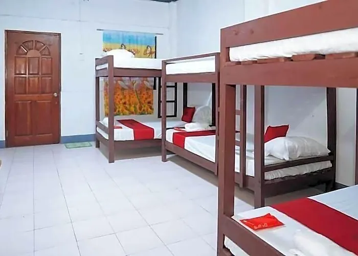 Hotel Reddoorz @ St Anthony